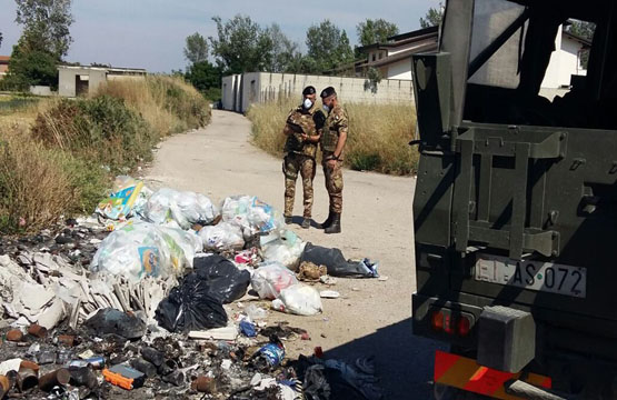 Operazione di prevenzione dei reati ambientali dell’Esercito Italiano e Forze dell’Ordine, sequestrate 2700 Mq di aree adibite a stoccaggio di rifiuti
